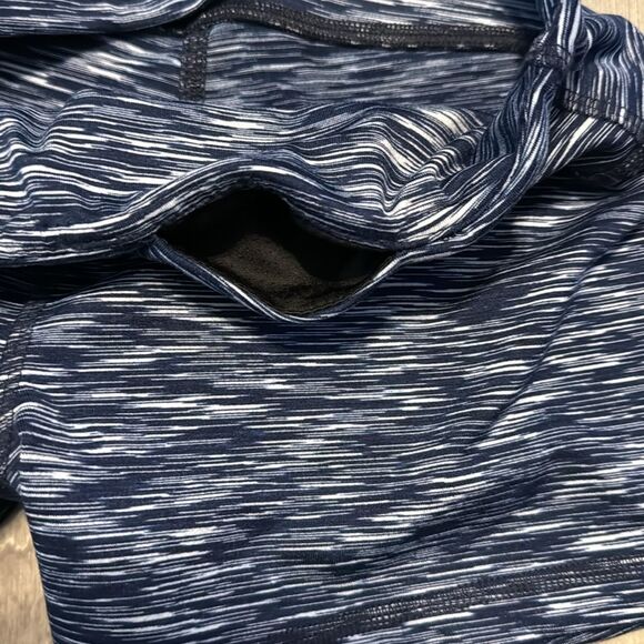 ROGUE fitness Shorts- size M - Picture 5 of 5